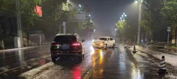 男子醉駕撞車花18萬