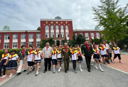 大連：將軍宣講員李光祥走進學校、社區進行黨史宣講和暑假安全教育